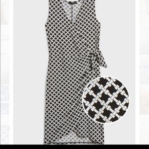 Banana Republic Black and White Tie Wrap Dress ♥